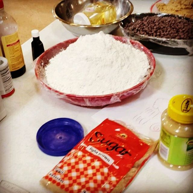 Thanks to @chefgami campers were chefing it up @bgcmyouth's 5 Week ALL- INCLUSIVE STEAM Summer Camp. Campers made delicious Vegan chocolate chip cookies. YUM! 
It's still time to register. Enroll today. #LinkInBio
Also read this weeks newsletter on 
